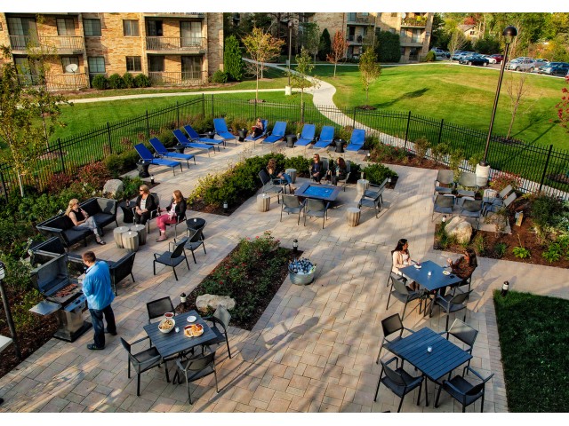 Image of Outdoor Grilling Area for The GLEN VIEW
