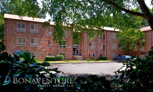 Glen Arbor Apartments- Building