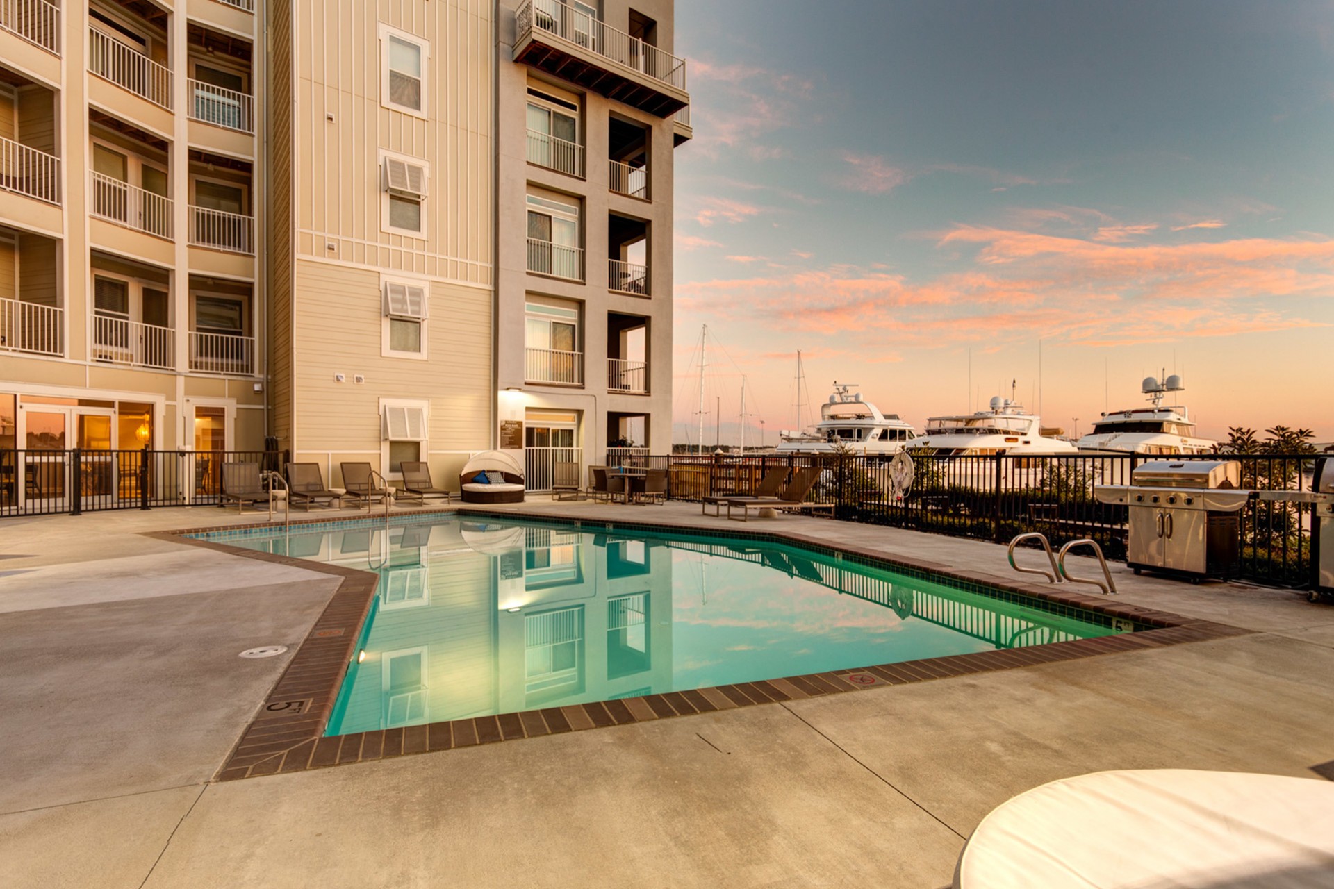 Norfolk Va Apartment Rentals Aura At East Beach