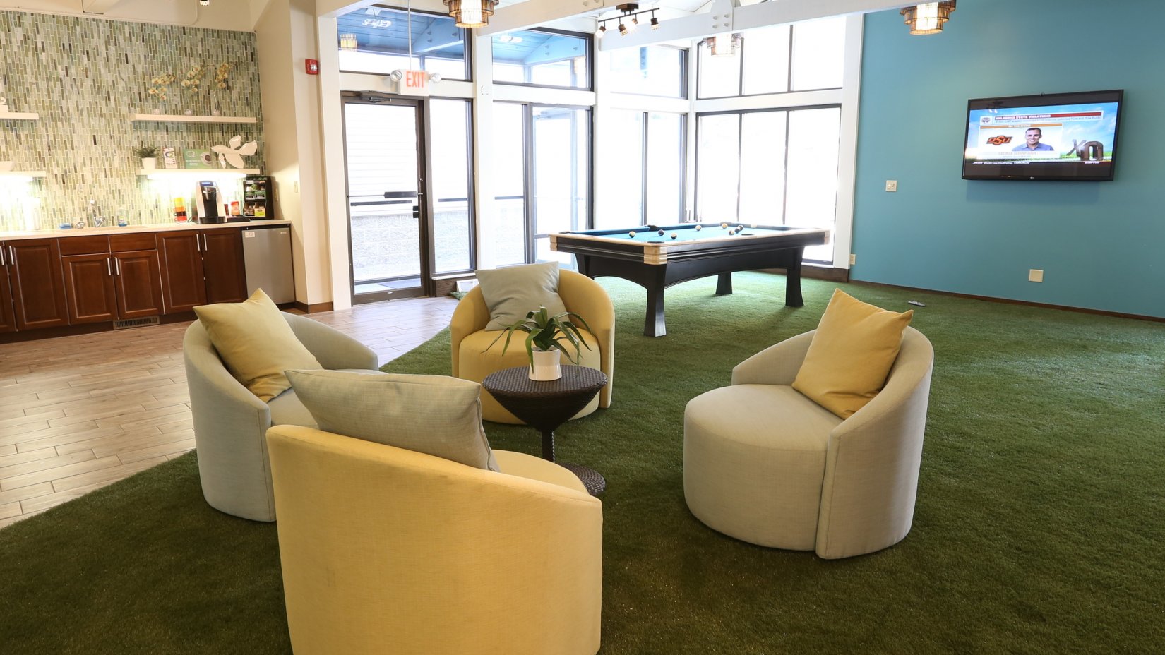 Resident Lounge | Apartments in Lafayette IN | Collegiate Communities