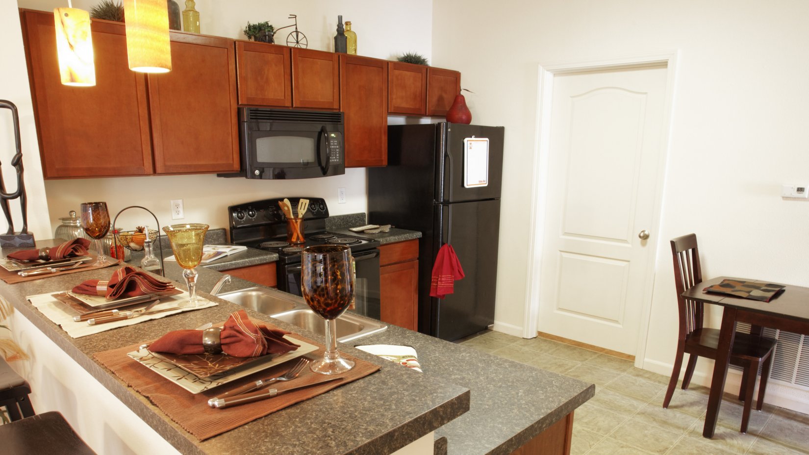 Eat In Kitchen | Savoy Apartments | The Village at Colbert Park