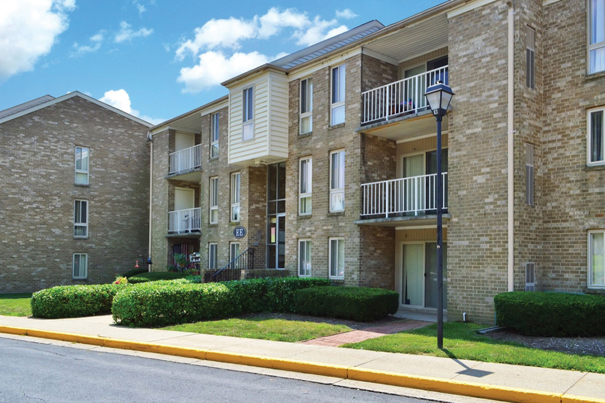 Elmwood Terrace Exterior