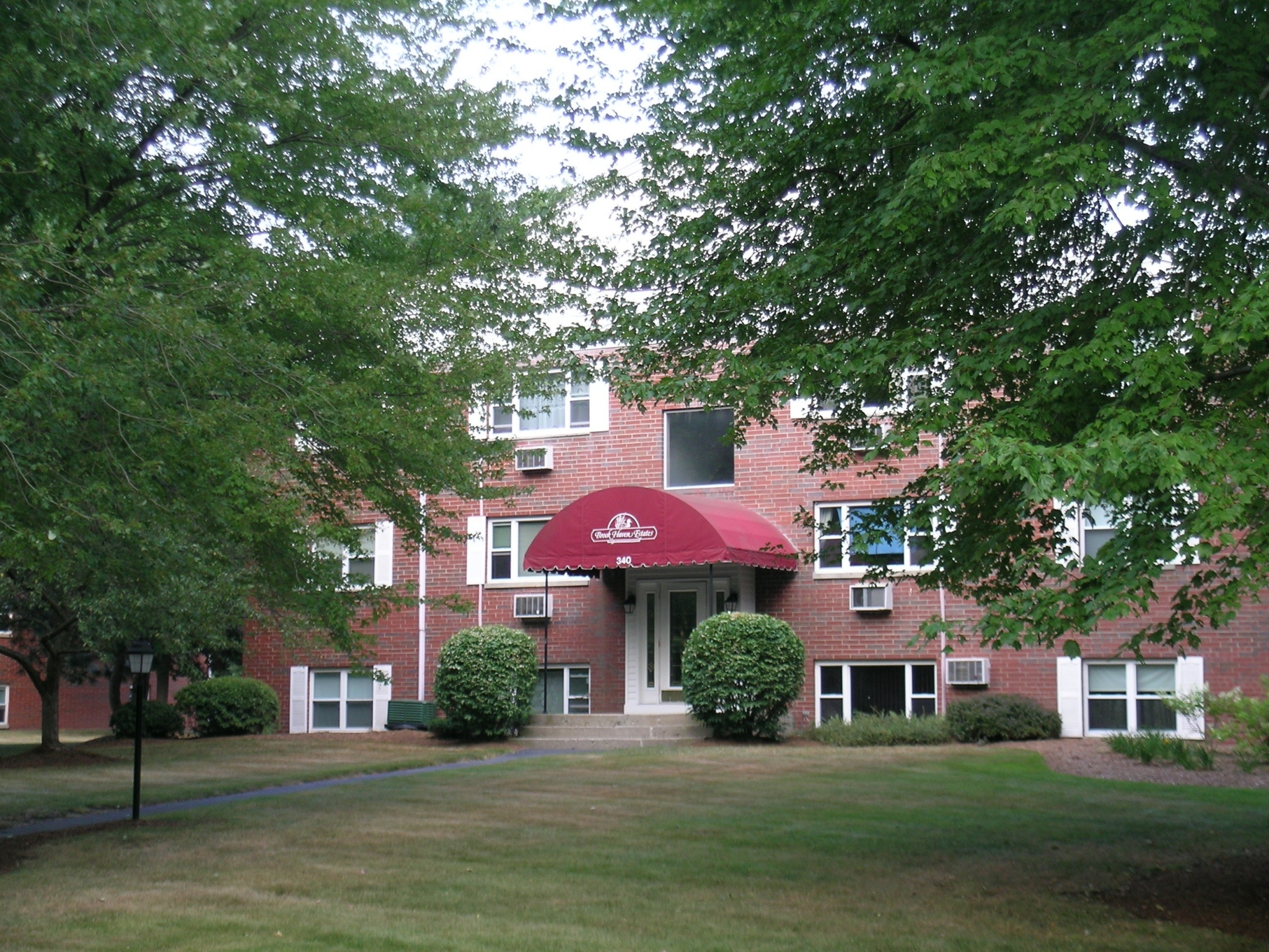 Brook Housing - vgv1ynl
